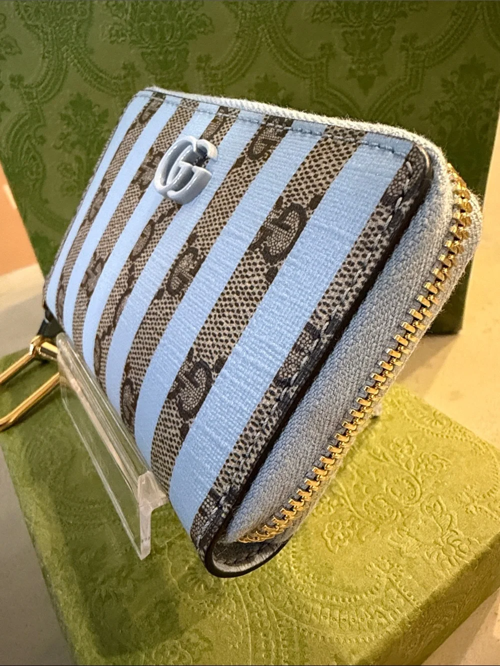 GUCCI | ✨NEW✨ GG Supreme Monogram Vitello Eclipse Enamel Striped Key Card Case